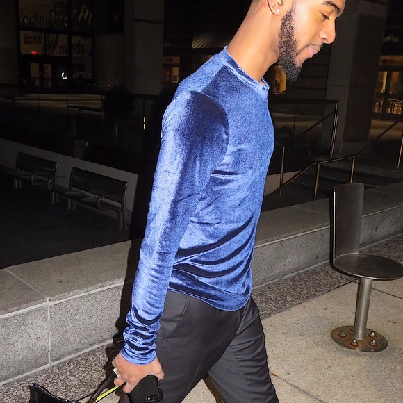 LONG SLEEVE VELOUR T-SHIRT! - Picture 2 of 3